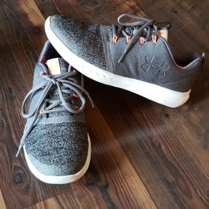 Under Armour Charged Low 24/7